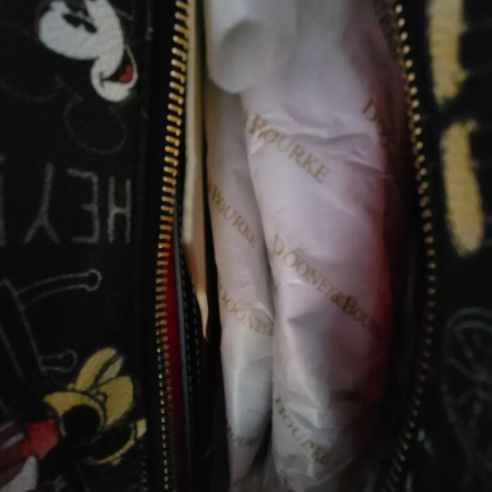 NWT Disney Dooney & Bourke Mickey Mouse Minnie New York Collection Tote Purse - Picture 7 of 8